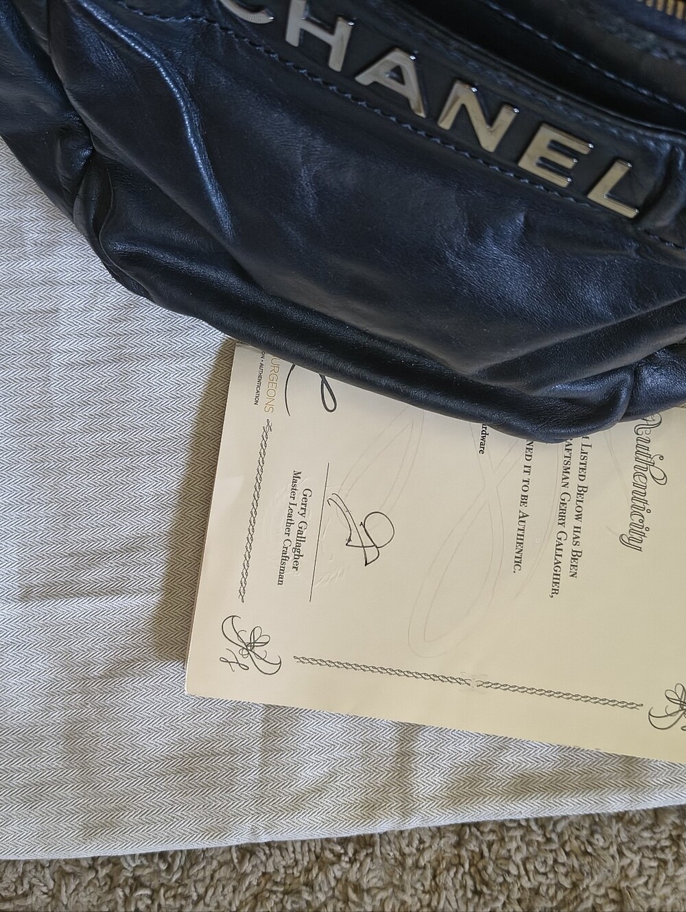 For Trade CHANEL Black LAX Accordion Leather Shoulder Bag - Picture 11 of 14